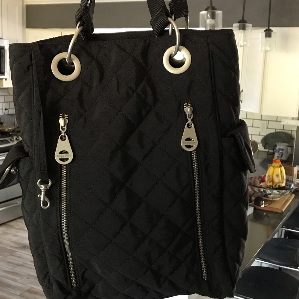 Baggallini Black Quilted Tote Bag - Picture 3 of 7